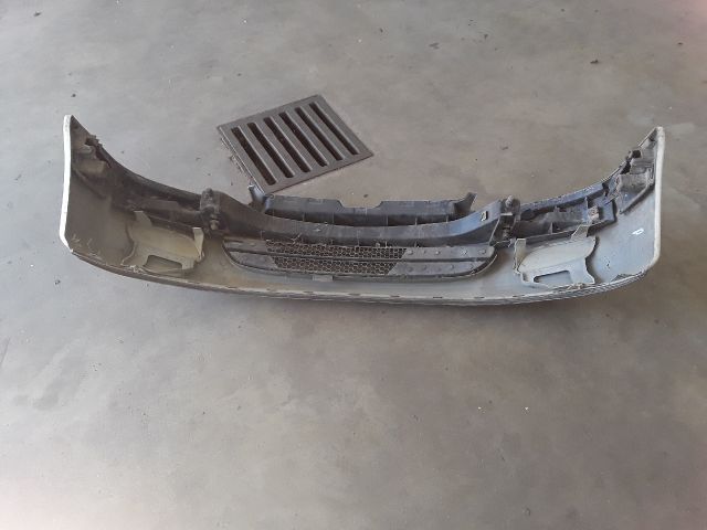 bontott PEUGEOT 106 Első Lökhárító (Üresen)