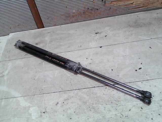 bontott PEUGEOT 106 Gázrugós Kitámasztó Teleszkóp Csomagtérajtó (Pozíciófüggetlen)