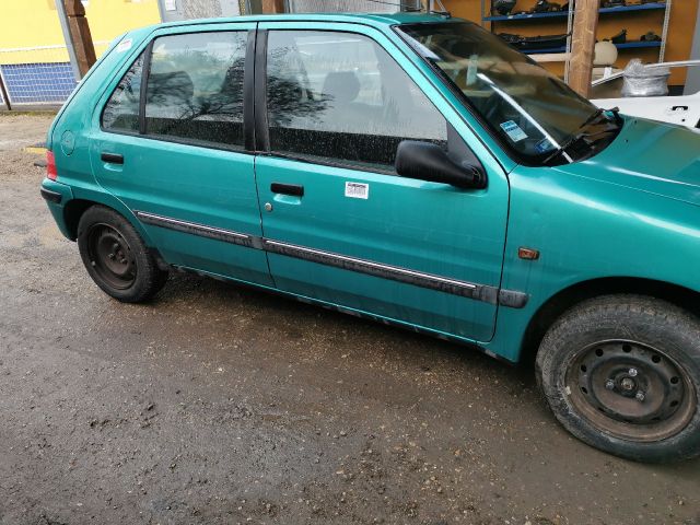 bontott PEUGEOT 106 Gázrugós Kitámasztó Teleszkóp Motorháztető Jobb