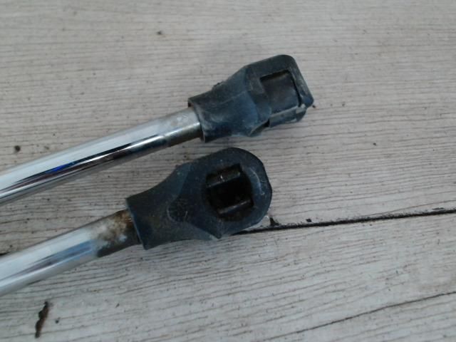 bontott PEUGEOT 106 Gázrugós Kitámasztó Teleszkóp Pár Csomagtérajtó