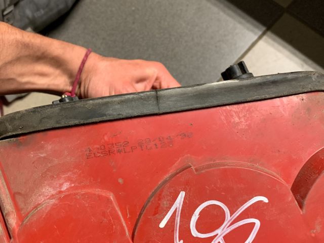 bontott PEUGEOT 106 Hátsó Lámpa Szett