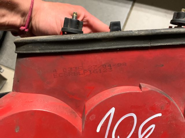 bontott PEUGEOT 106 Hátsó Lámpa Szett