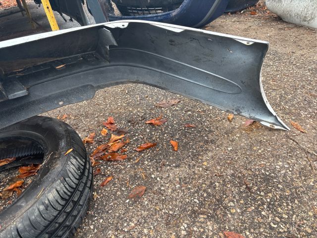 bontott PEUGEOT 106 Hátsó Lökhárító (Üresen)