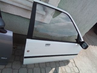 bontott PEUGEOT 106 Jobb első Ajtó (Részeivel)