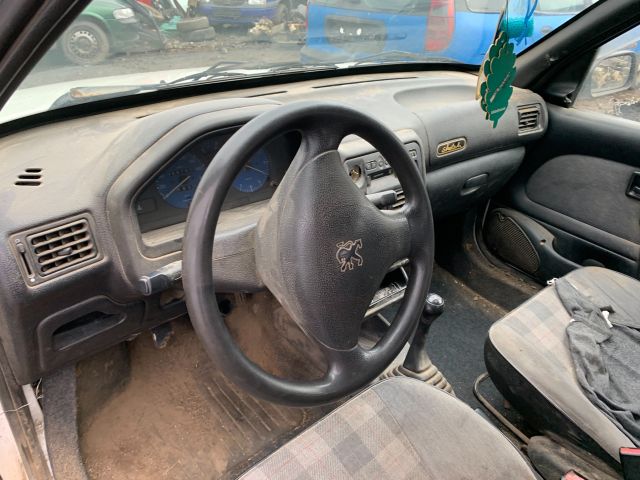 bontott PEUGEOT 106 Jobb első Ajtó (Részeivel)