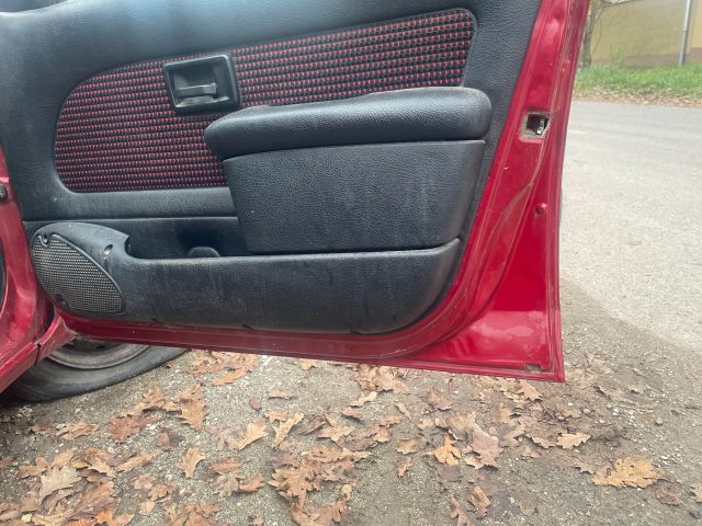 bontott PEUGEOT 106 Jobb első Ajtó (Üres lemez)