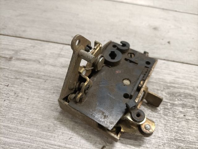 bontott PEUGEOT 106 Jobb első Ajtózár