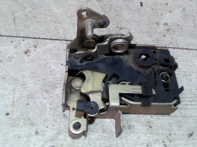 bontott PEUGEOT 106 Jobb első Ajtózár