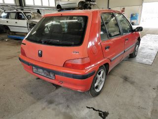 bontott PEUGEOT 106 Jobb első Ajtózár