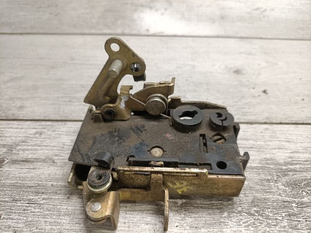 bontott PEUGEOT 106 Jobb első Ajtózár