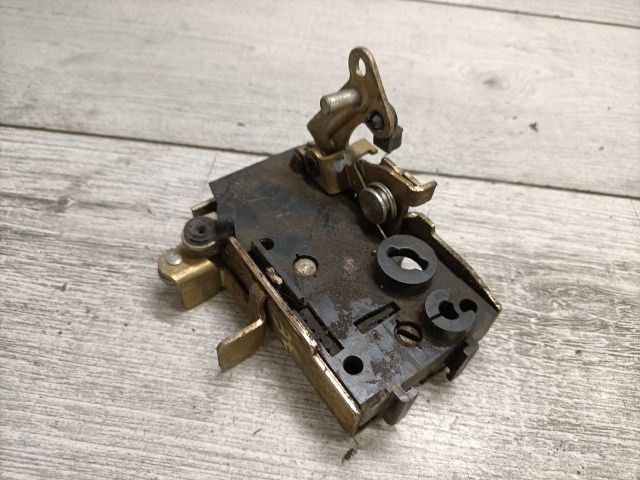 bontott PEUGEOT 106 Jobb első Ajtózár