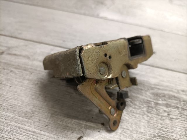 bontott PEUGEOT 106 Jobb első Ajtózár