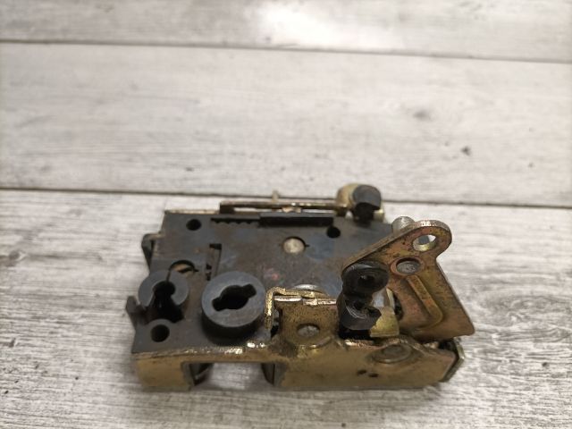 bontott PEUGEOT 106 Jobb első Ajtózár