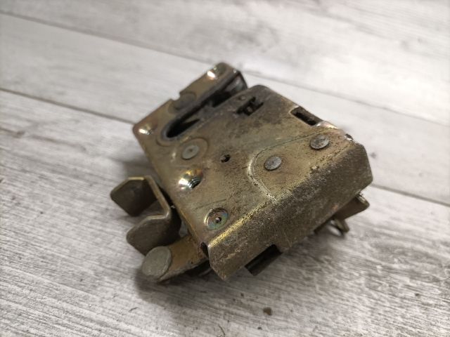 bontott PEUGEOT 106 Jobb első Ajtózár