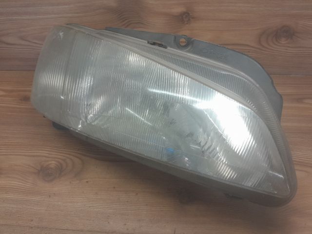 bontott PEUGEOT 106 Jobb Fényszóró