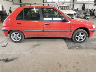 bontott PEUGEOT 106 Jobb Fényszóró