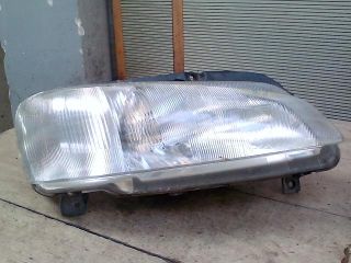 bontott PEUGEOT 106 Jobb Fényszóró