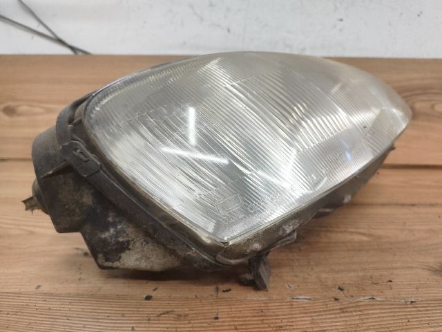 bontott PEUGEOT 106 Jobb Fényszóró