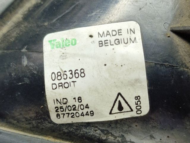 bontott PEUGEOT 106 Jobb Ködfényszóró