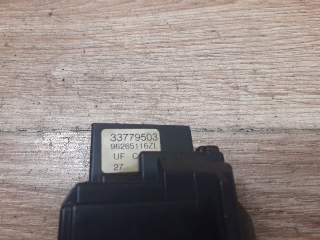 bontott PEUGEOT 106 Jobb Kormánykapcsoló Ablaktörlő