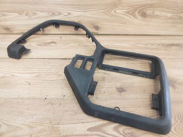 bontott PEUGEOT 106 Középkonzol Keret