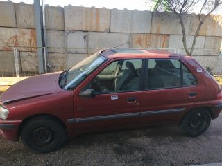 bontott PEUGEOT 106 Tetőablak