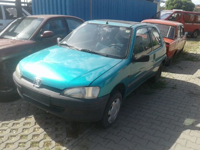 bontott PEUGEOT 106 Tetőkárpit