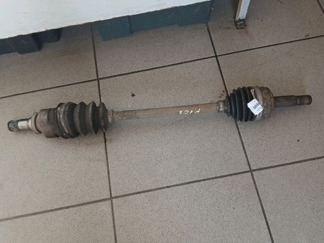 bontott PEUGEOT 107 Bal Féltengely