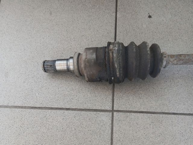 bontott PEUGEOT 107 Bal Féltengely