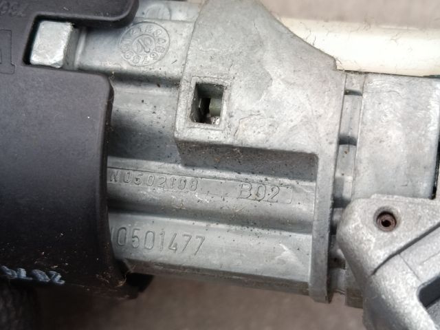 bontott PEUGEOT 107 Gyújtáskapcsoló Házzal