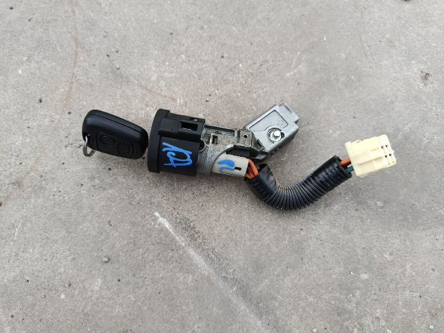 bontott PEUGEOT 107 Gyújtáskapcsoló Házzal