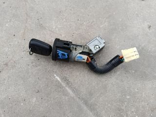 bontott PEUGEOT 107 Gyújtáskapcsoló Házzal