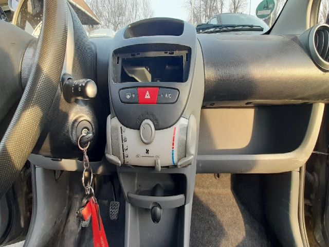 bontott PEUGEOT 107 Kuplung Pedál