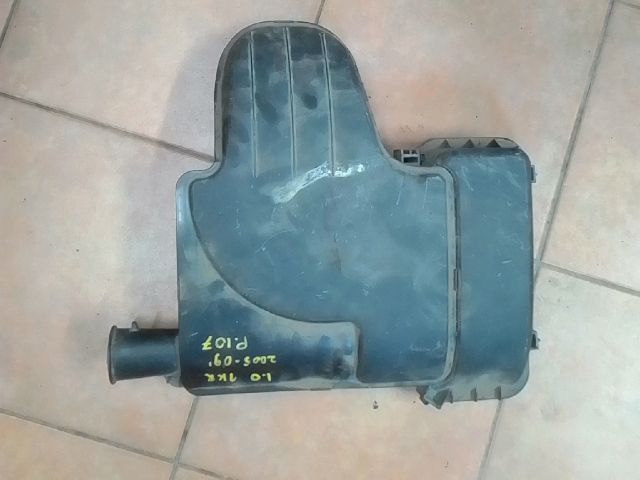 bontott PEUGEOT 107 Légszűrő Ház