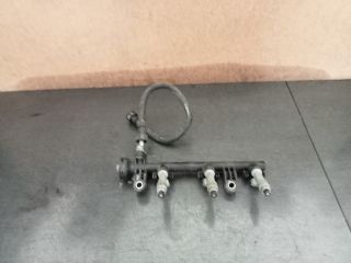 bontott PEUGEOT 107 Porlasztó Sor / Híd