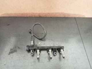 bontott PEUGEOT 107 Porlasztó Sor / Híd