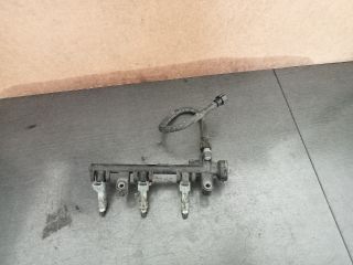 bontott PEUGEOT 107 Porlasztó Sor / Híd