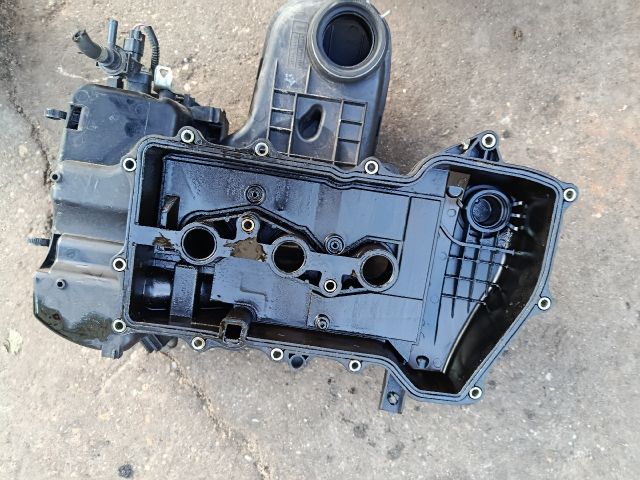 bontott PEUGEOT 107 Szelepfedél