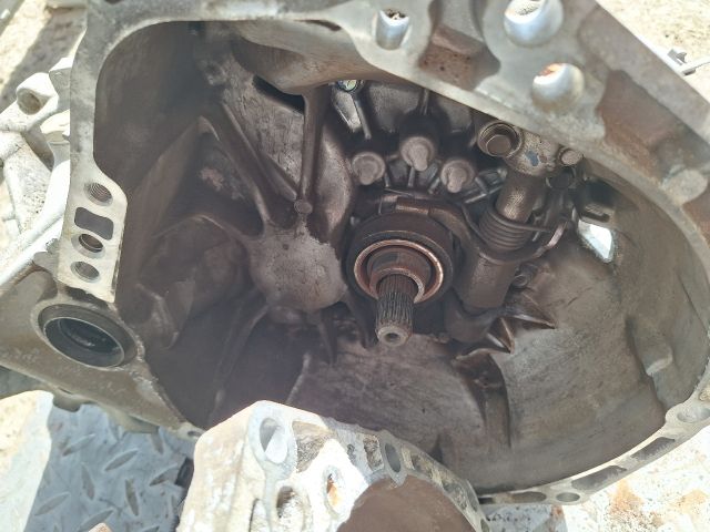 bontott PEUGEOT 107 Váltó (Mechanikus)