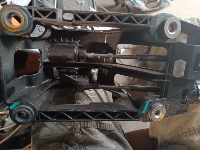 bontott PEUGEOT 107 Váltó Kulissza