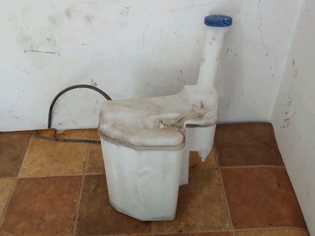 bontott PEUGEOT 107 Ablakmosó Tartály