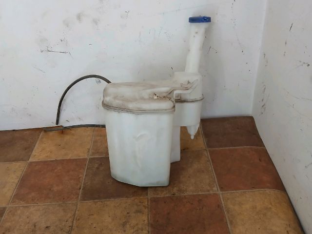 bontott PEUGEOT 107 Ablakmosó Tartály