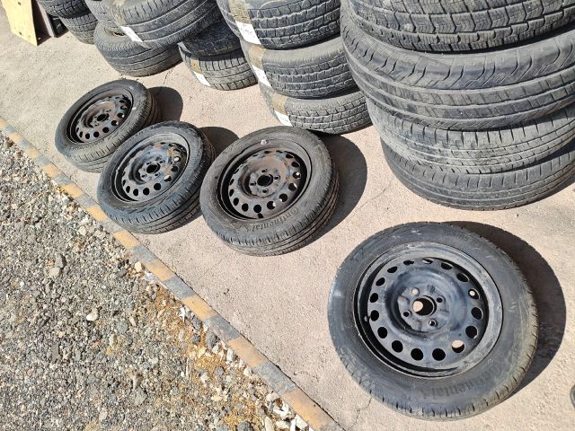 bontott PEUGEOT 107 Acélfelni Szett