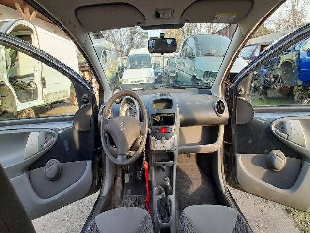 bontott PEUGEOT 107 Bal első Ajtózár