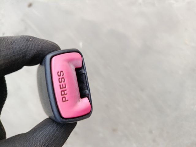 bontott PEUGEOT 107 Bal első Biztonsági Öv Csat