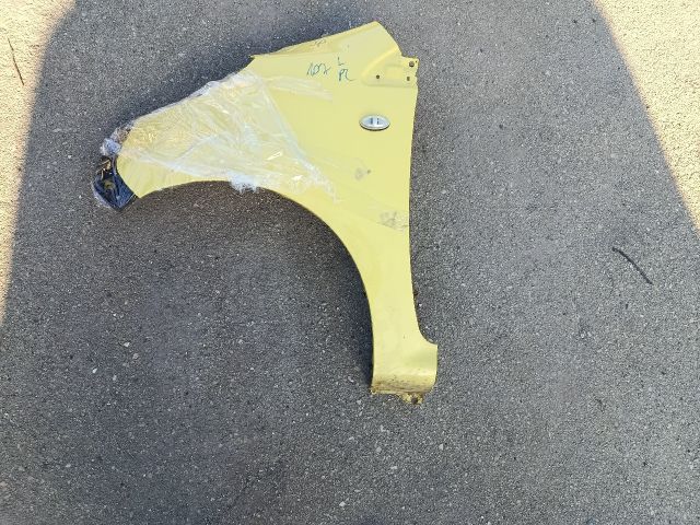 bontott PEUGEOT 107 Bal első Sárvédő