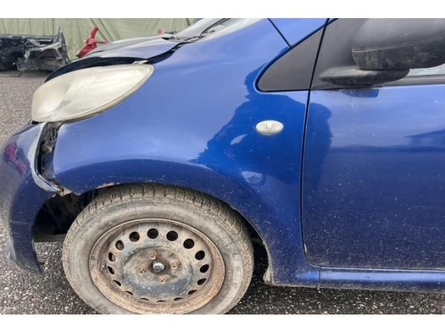bontott PEUGEOT 107 Bal első Sárvédő