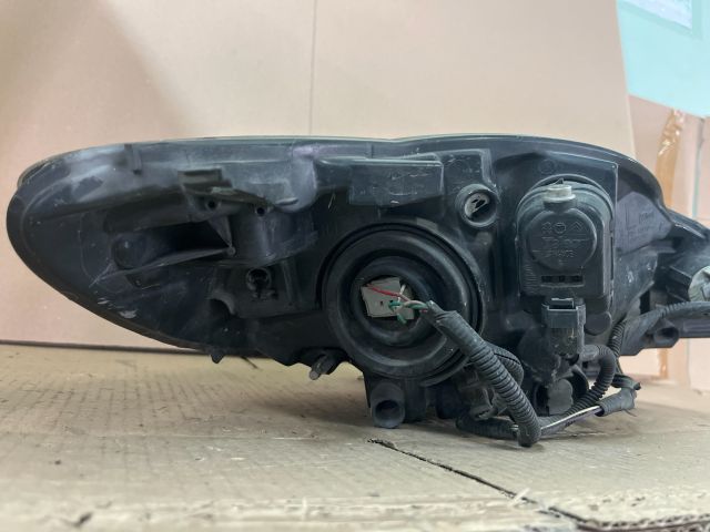 bontott PEUGEOT 107 Bal Fényszóró