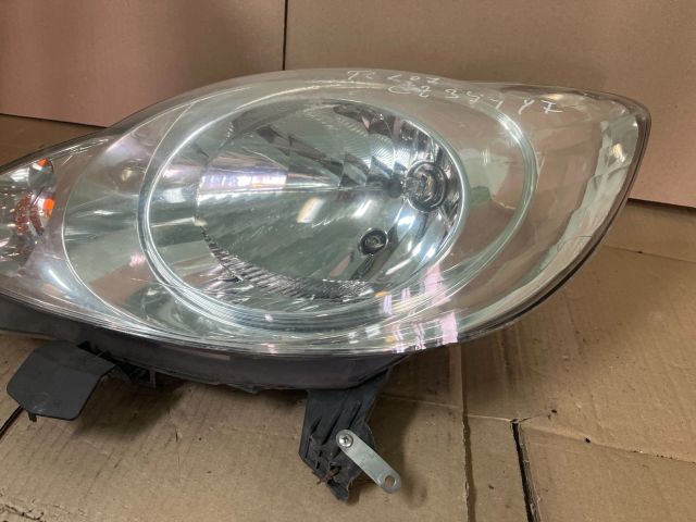 bontott PEUGEOT 107 Bal Fényszóró