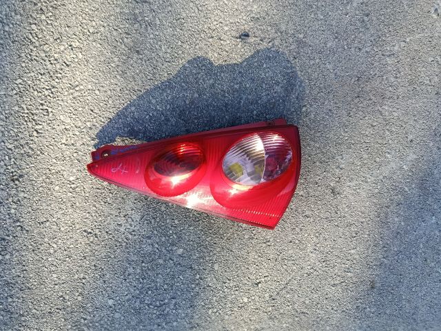 bontott PEUGEOT 107 Bal Hátsó Lámpa